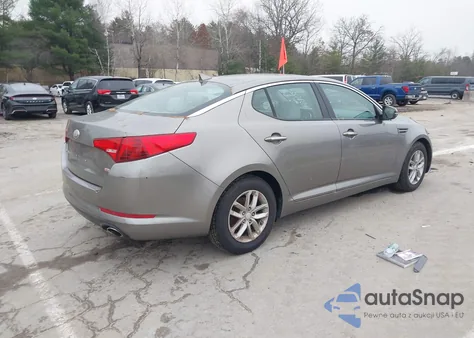 2013 Kia Optima Lx z USA, uszkodzony, nr VIN 5XXGM4A71DG197187